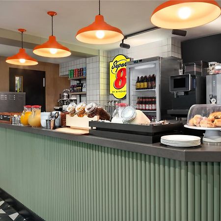 Super 8 By Wyndham Chester East Εξωτερικό φωτογραφία