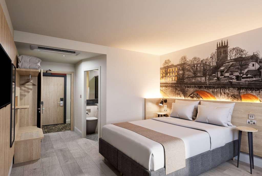 Super 8 By Wyndham Chester East Δωμάτιο φωτογραφία