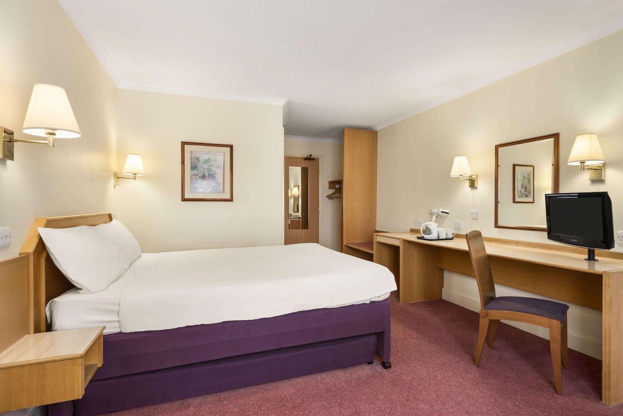 Super 8 By Wyndham Chester East Εξωτερικό φωτογραφία